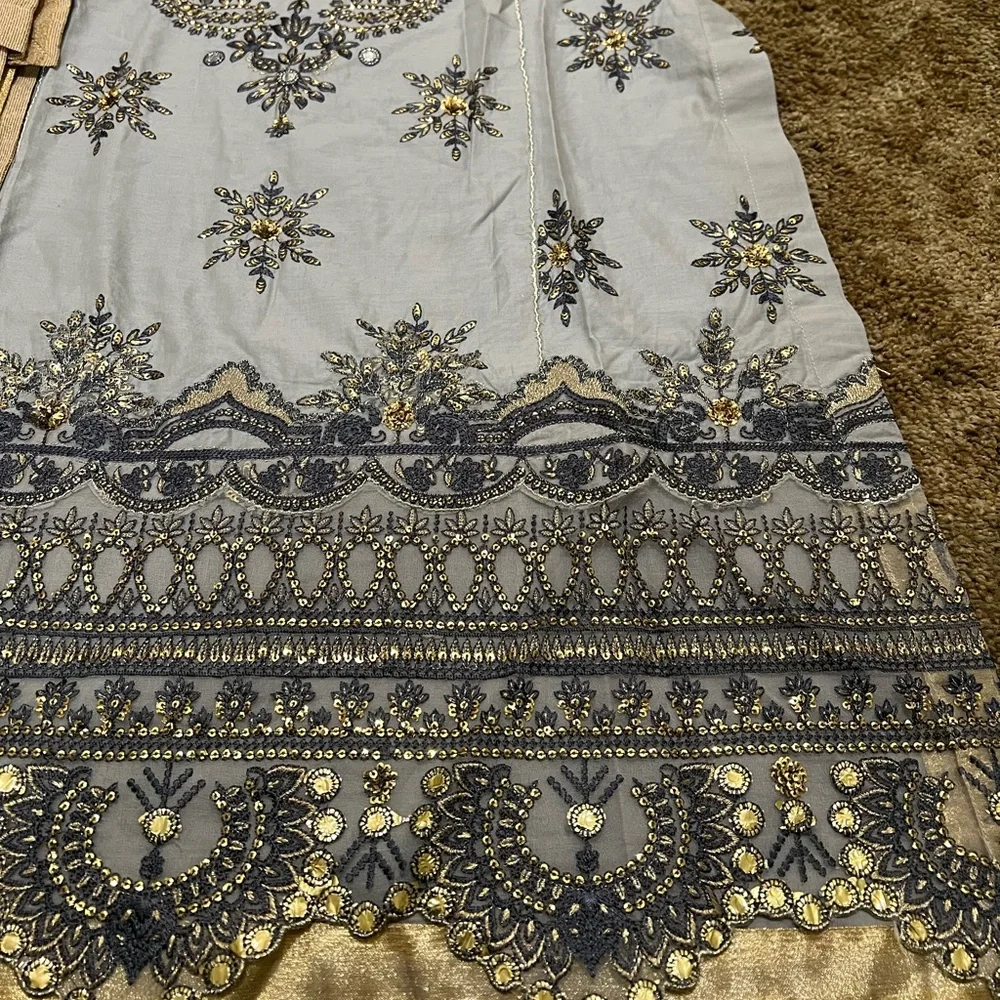 ETHNC Ethnic Pakistan Rozana Eid Collection Stitched Formal - Picture 3 of 4